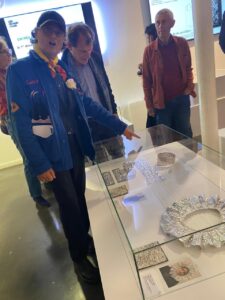 Le-dessous-des-objets-design-cite-de-la-dentelle-calais-expositiion-Maurizio-Galante-Tal-Lancman-objets-bijoux-dentelle-revisiteé-etudiants-IESMode-Mexico